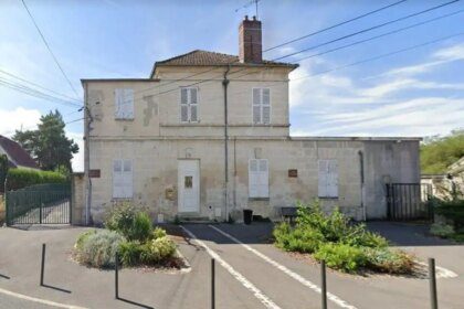 Une école en paille et en bois dans l'Oise