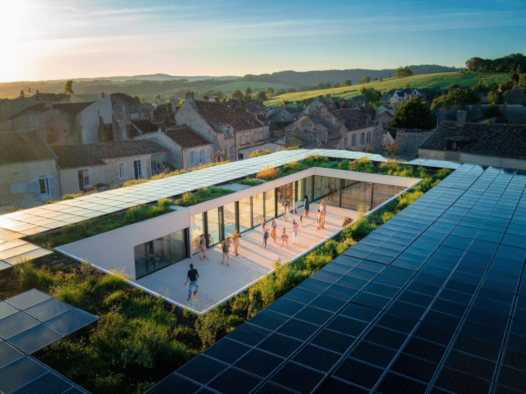 La révolution silencieuse des bâtiments publics : comment l'énergie positive transforme la France