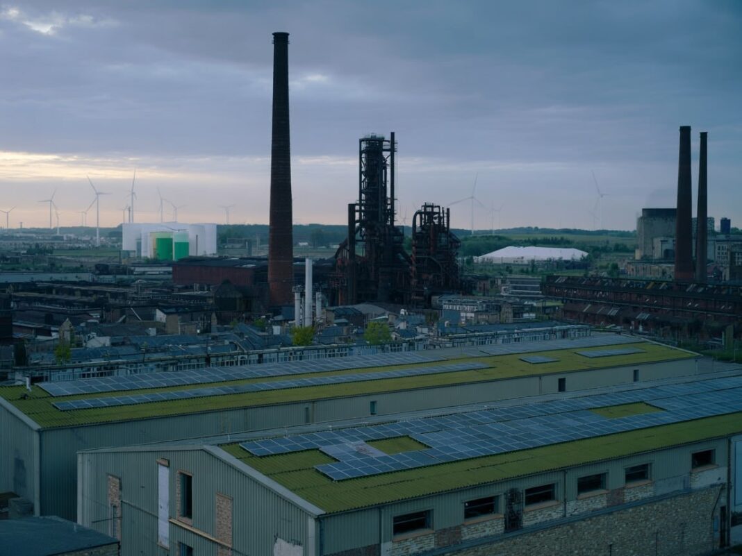 Vers une neutralité carbone dans les zones industrielles françaises : stratégies gagnantes Vers une neutralité carbone dans les zones industrielles françaises : stratégies gagnantes