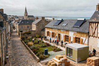 La place du low-tech dans la rénovation énergétique massive du parc immobilier ancien français : freins et opportunités